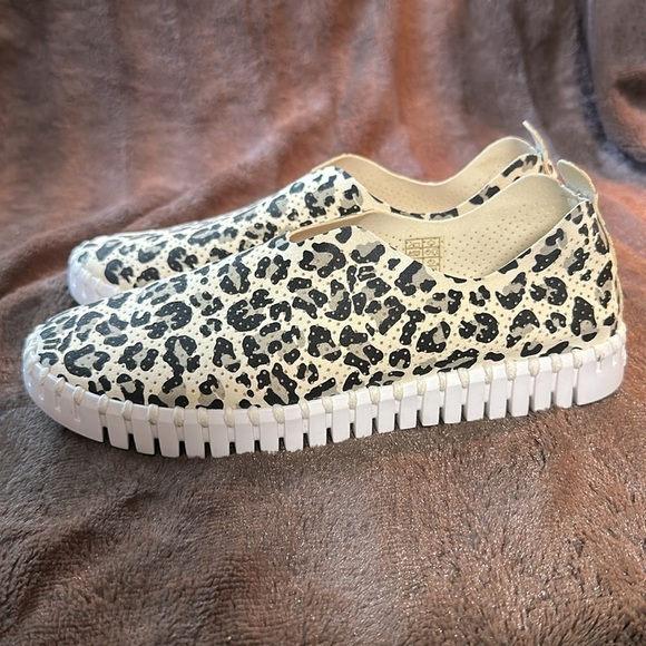 ILSE JACOBSEN Tulip Leopard Print Slip-On Shoes Sz 9 - Picture 6 of 11